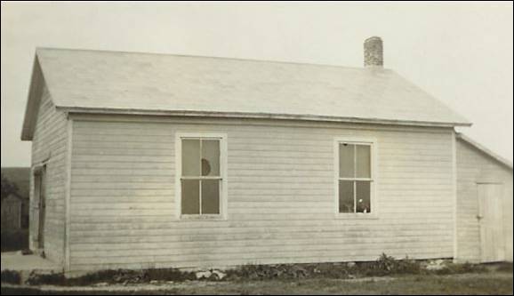 SS 4 Parma building 1930